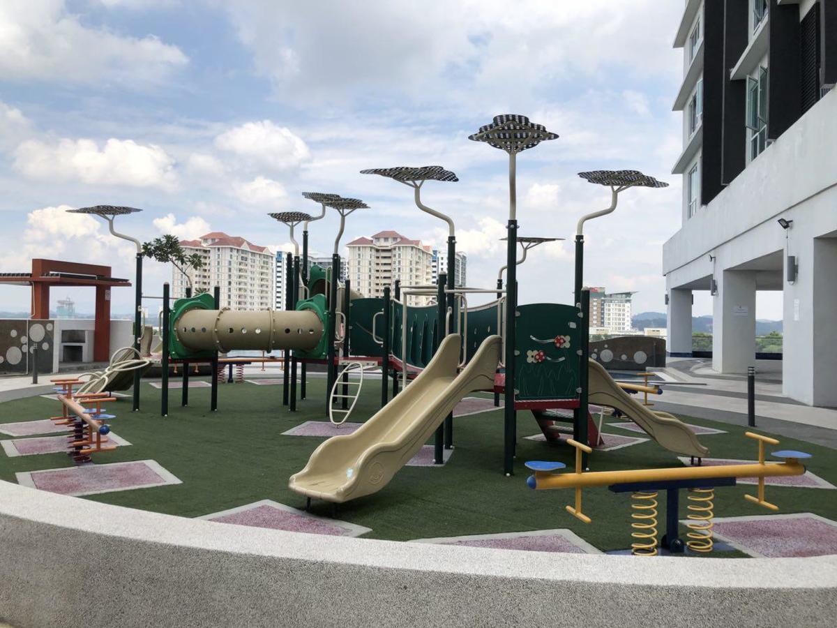 Yenni Duplex @ Decentrum, Kajang Serdang  Eksteriør bilde